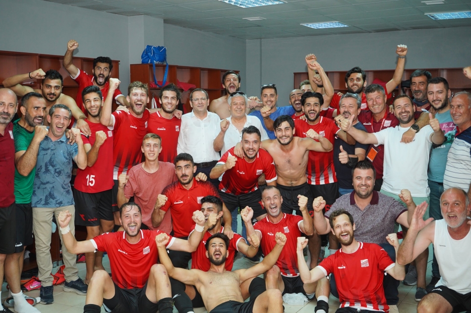 2021/07/1625405112_ayvalikgUcU_beledIye_spor_3._lIg_yolunda_emIn_adimlarla_yUrUyor_-9.jpg