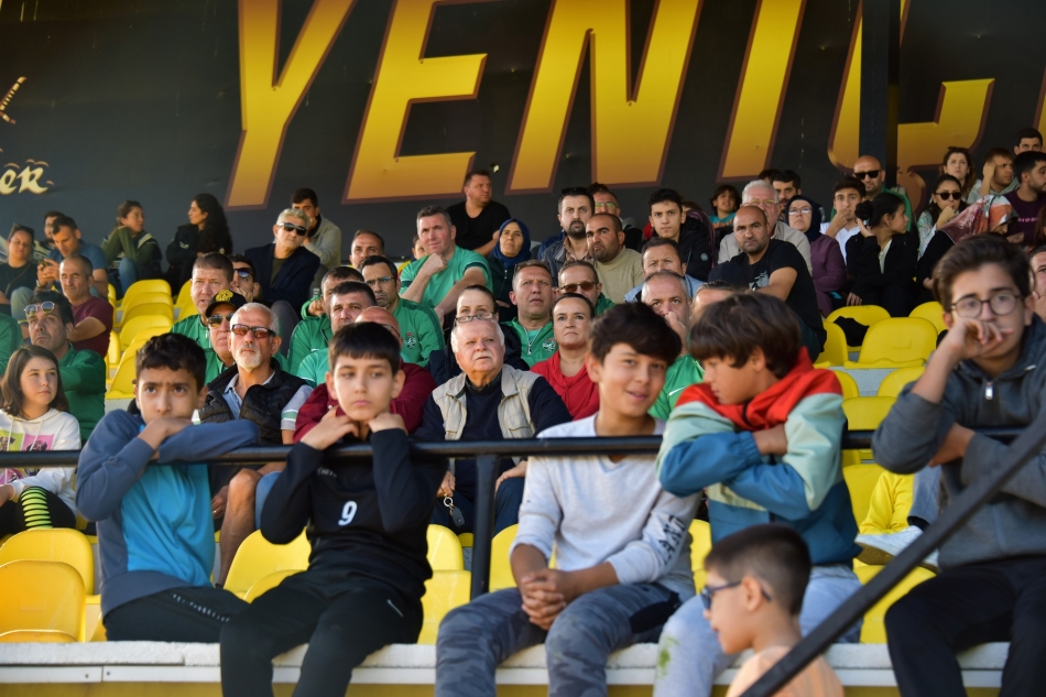 2022/10/1666590754_aliagaspor_fk_1_n_1_saruhanli_belediyespor_fk_-11.jpg