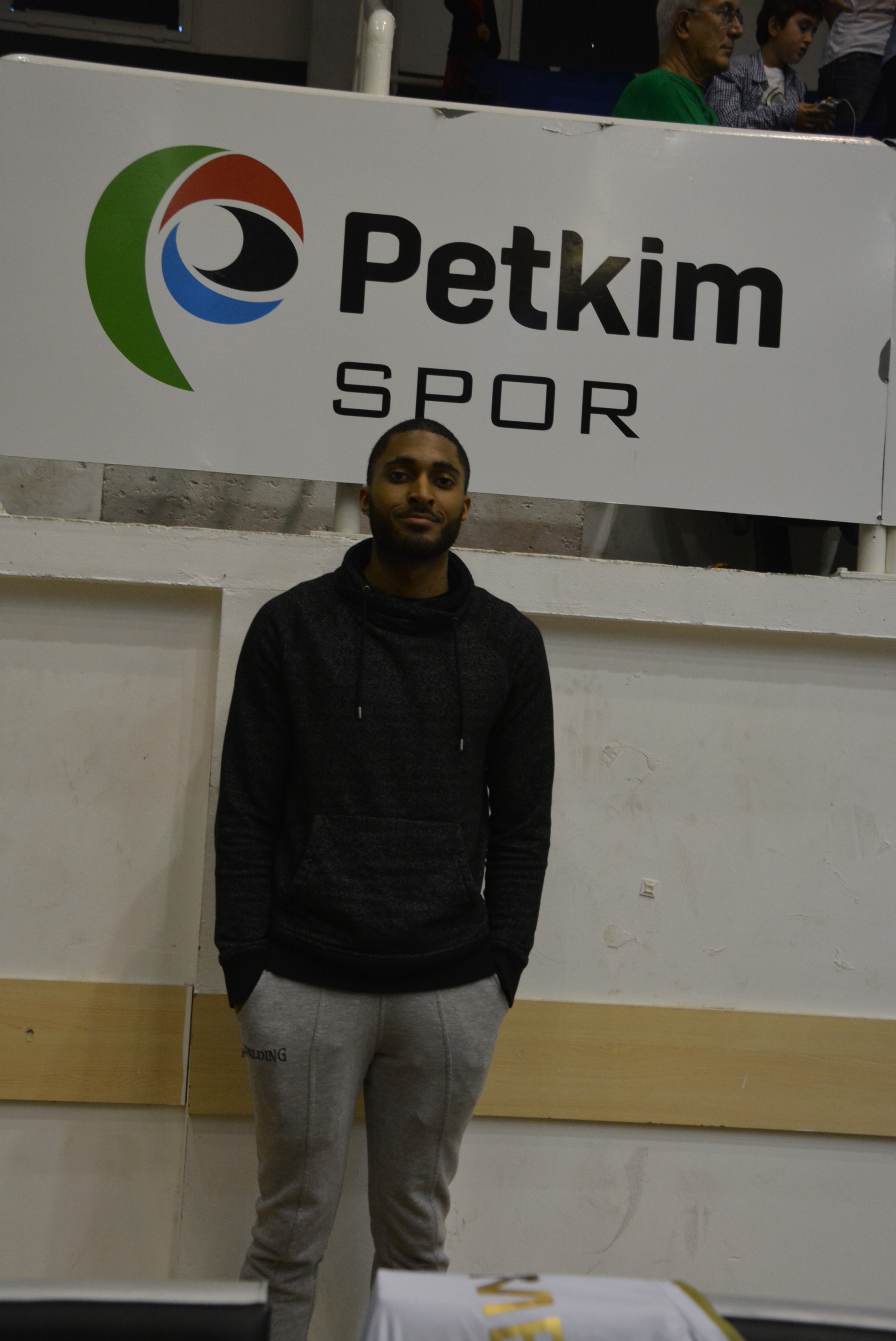 Petkim Spor  Adam Smith   ile Anlaştı.