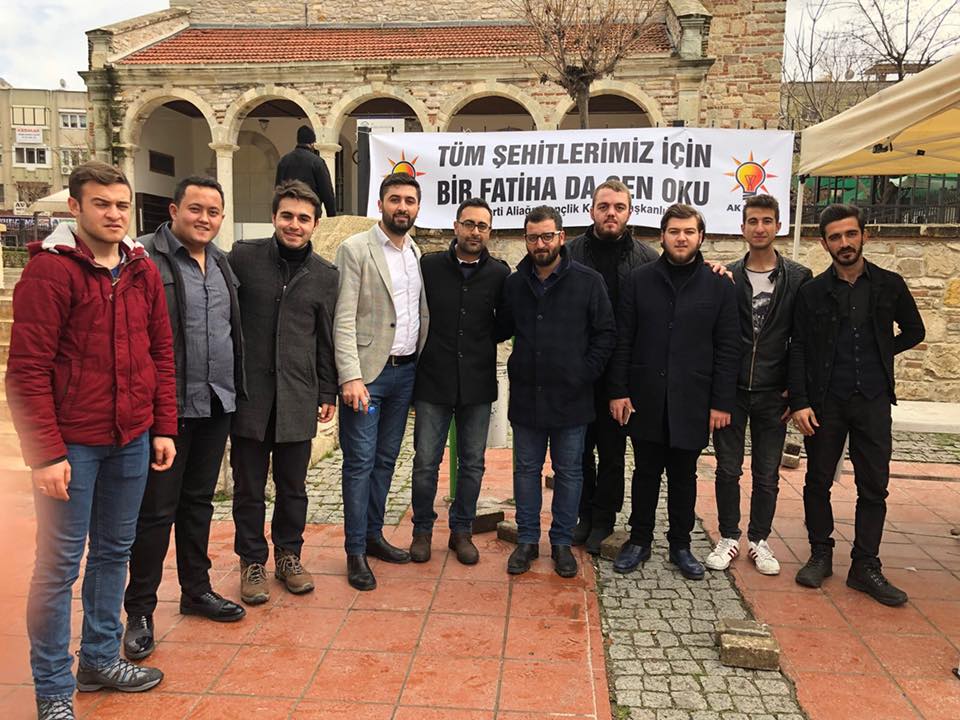 Aliağa'da  AK Parti Gençlik Kolları lokma döktürdü