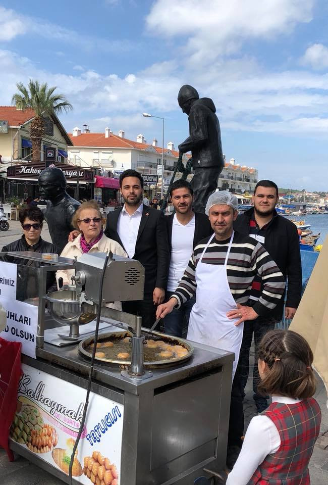 FOÇA CHP'DEN ŞEHİTLER İÇİN LOKMA