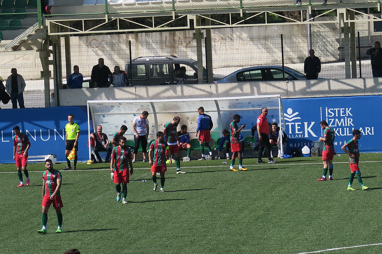 BORNOVA 1881 SPOR 0 - FOÇA BELEDİYESPOR 2