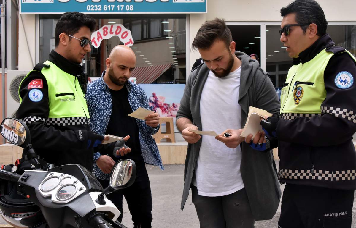 'HAYATINIZ HEPİMİZ İÇİN DEĞERLİDİR. LÜTFEN KASK TAKINIZ'