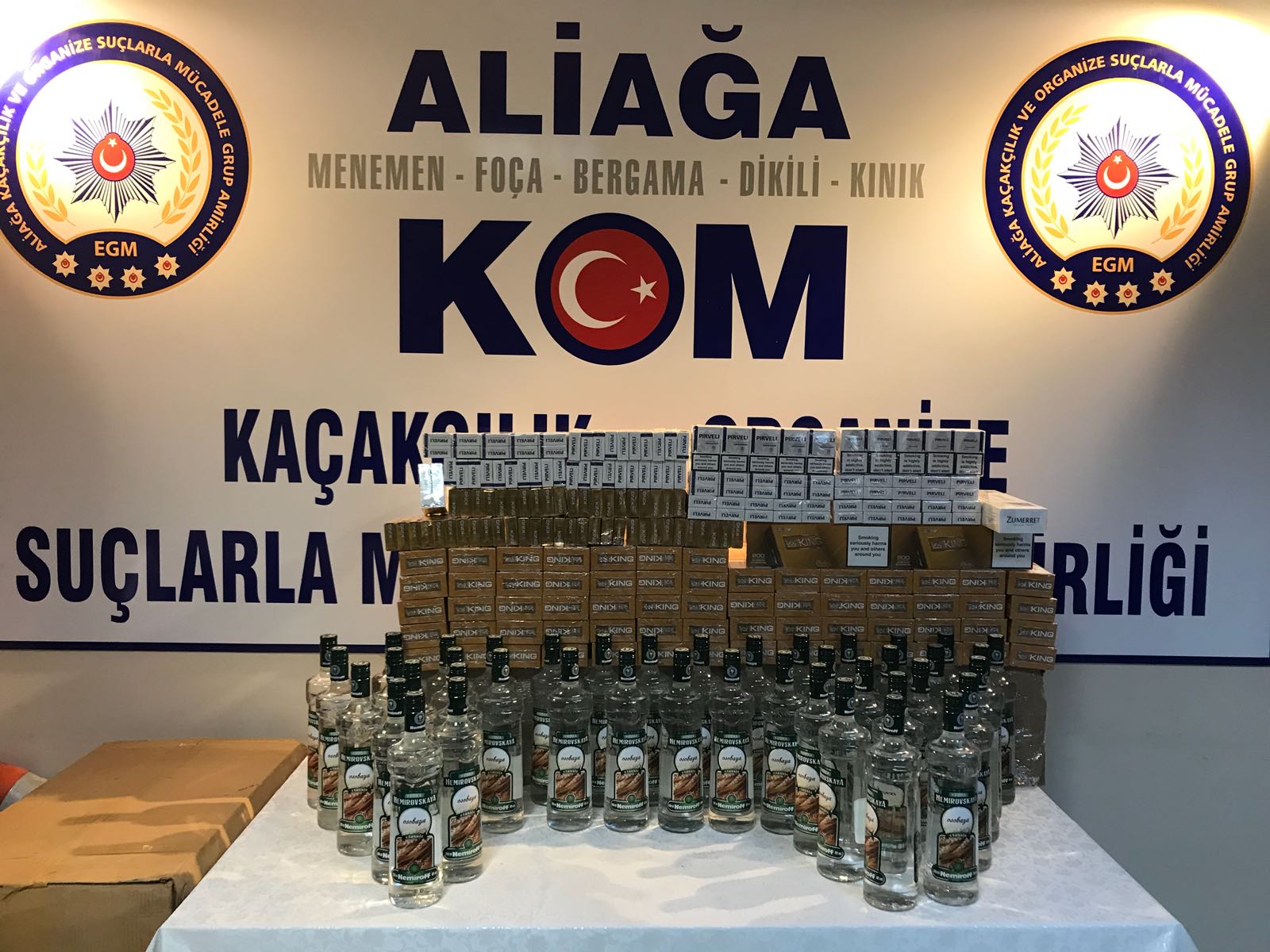 Aliaga"da Kacak Sigara ve Icki Operasyonu