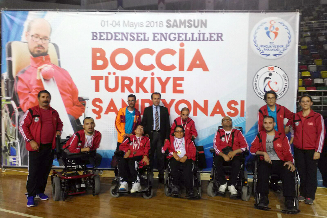 FOÇA BELEDİYESİ SPORCUSU, ENGELLİ BOCCİA'DA TÜRKİYE ŞAMPİYONU OLDU