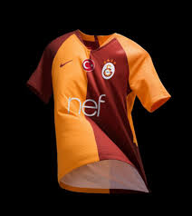 NIKE, GALATASARAY'IN YENİ İÇ SAHA FORMASINI TANITTI