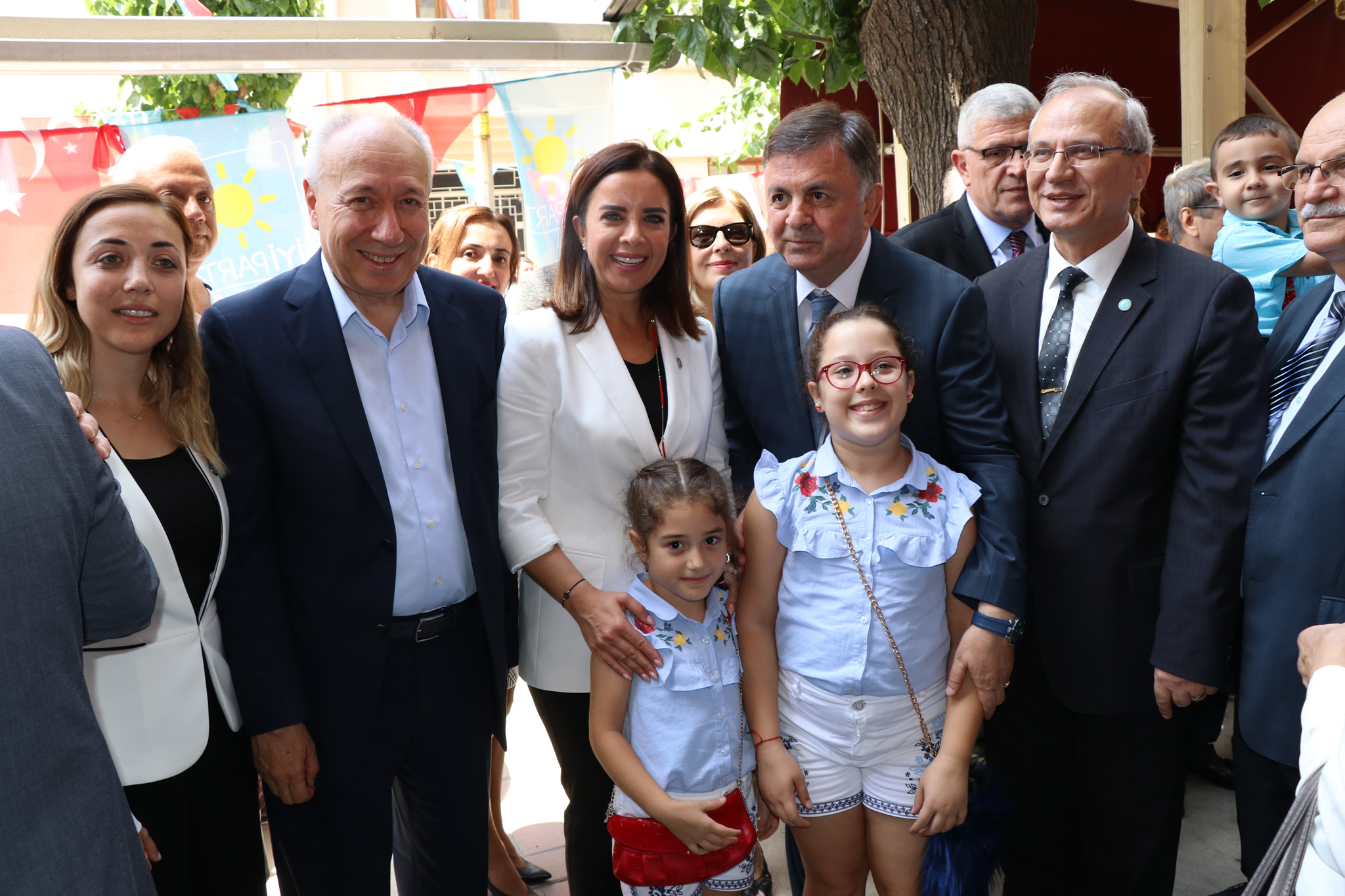 "İYİ Parti merkeze oturdu, Herkesi kucakladı"