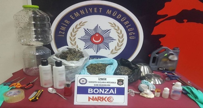 İzmir Emniyeti zehir tacirlerine göz açtırmadı