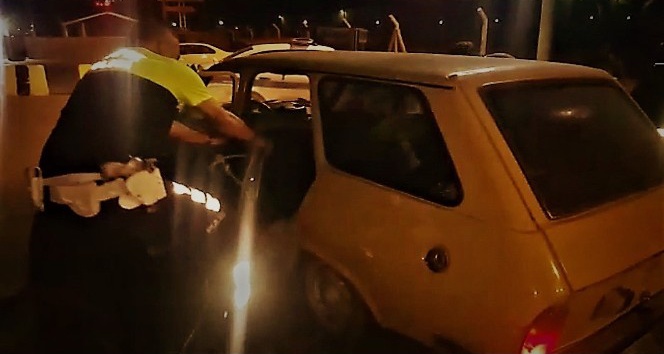 Hırsızlar 400 kiloluk danayı otomobile sığdırdı, polis bile şaşırdı