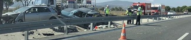 Bergama ilçesinde Trafik Kazası; 2 Ölü 2 yaralı