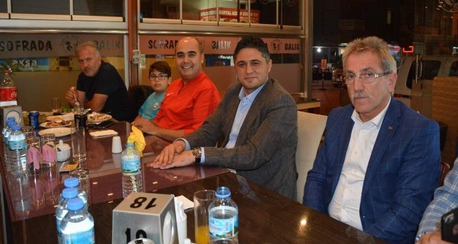 Aliağaspor FK'dan kutlama yemeği