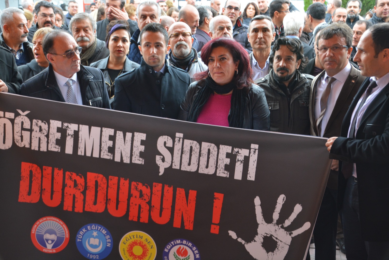 Okulda Öğrenci Şiddetine Sendikalardan Tepki