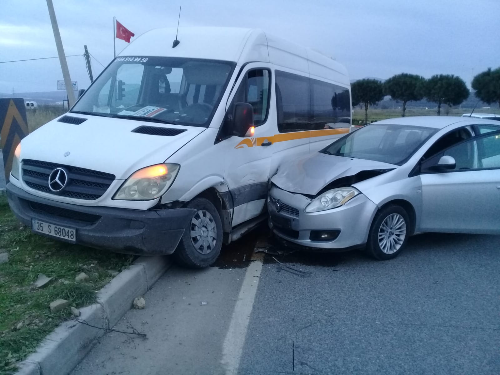 Aliağa Organize Sanayi Kavşağında Trafik Kazası