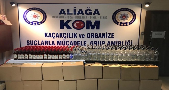 Aliağa' da araçtan kaçak ve sahte içki çıktı: 1 gözaltı