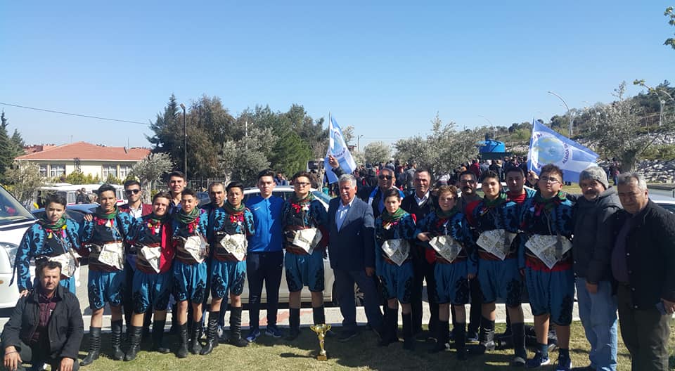 THOF EGE Zeybek Yarışmasında Aliağa Belediye Helvacı Gençlik ve Spor Kulübü Birinci Oldu