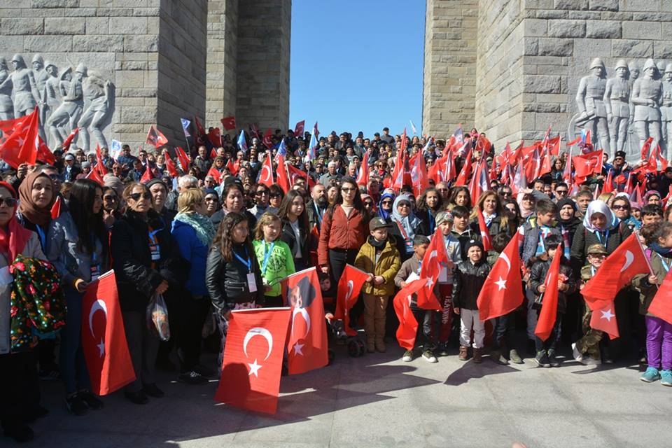 Üç Bin Kişilik Çanakkale Kafilesi Aliağa'ya Döndü