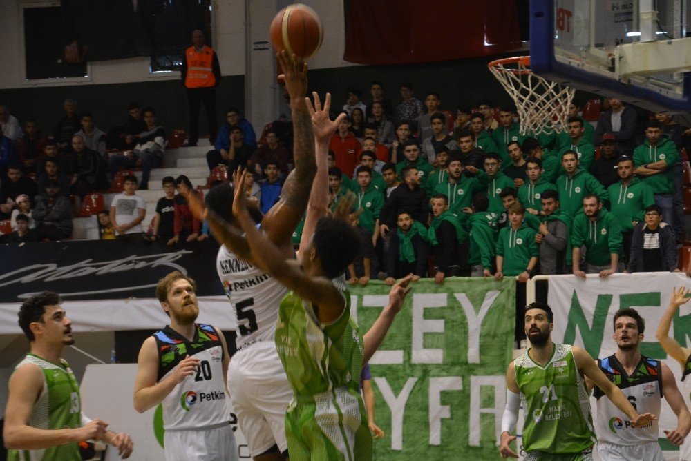 Petkim Spor: 85 - Mamak Belediye Yeni Mamak Spor: 82