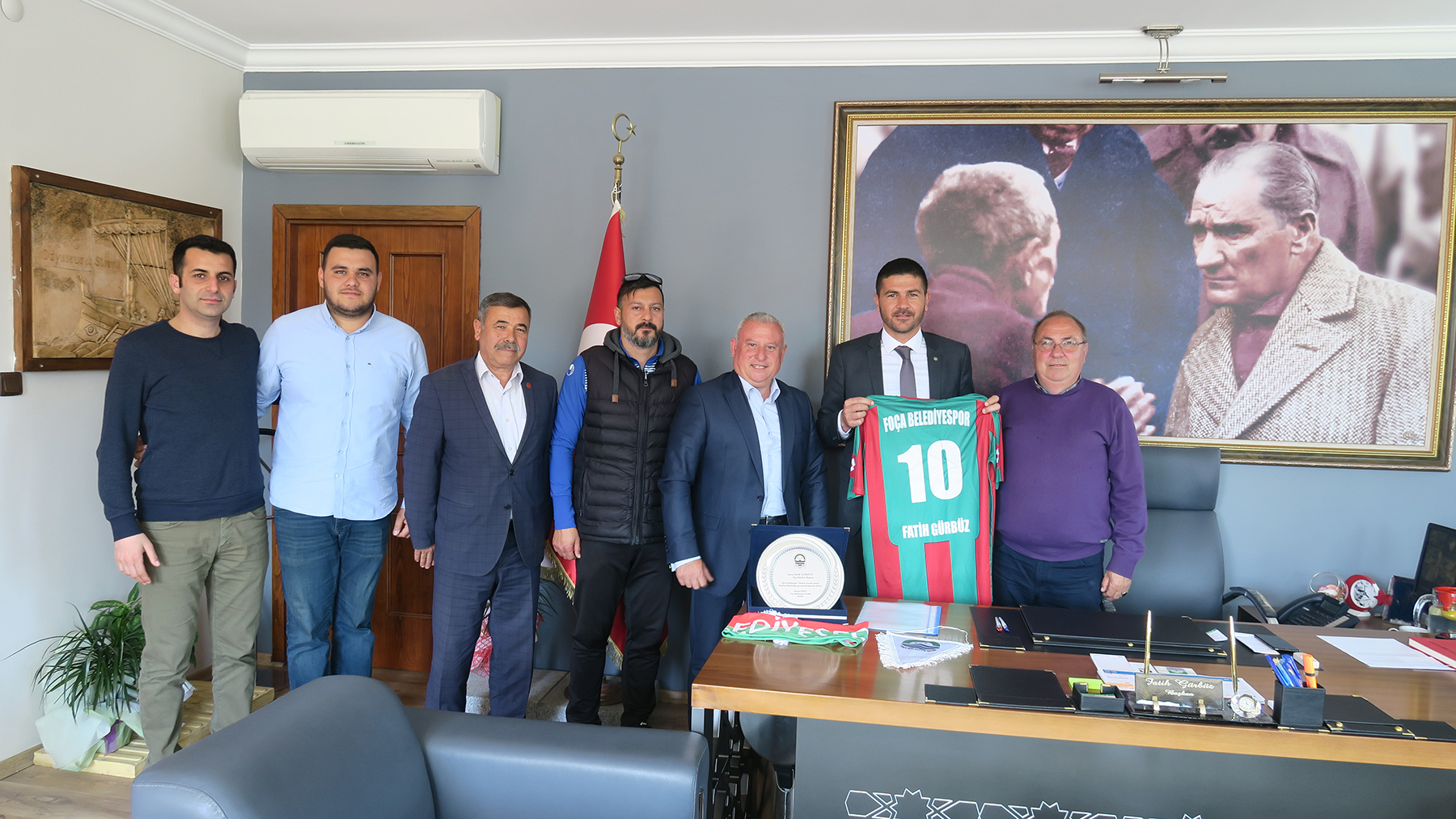 Foça Belediyespor Kulübü'nden Başkan Gürbüz'e Ziyaret