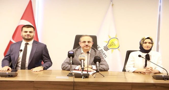 AK Parti İzmir İl Başkanı Kerem Ali Sürekli, yönetim kurulu listesini açıkladı.