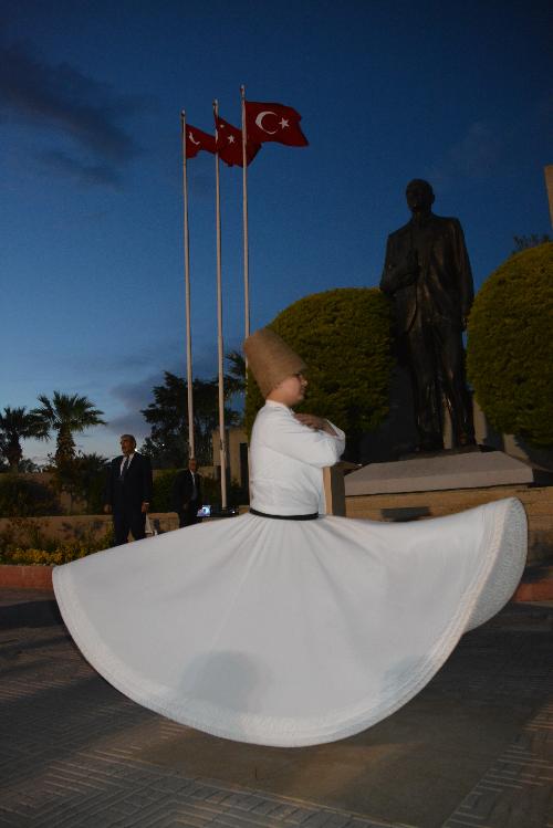 Aliağa'da 'Gönül Sofrası' iftarı