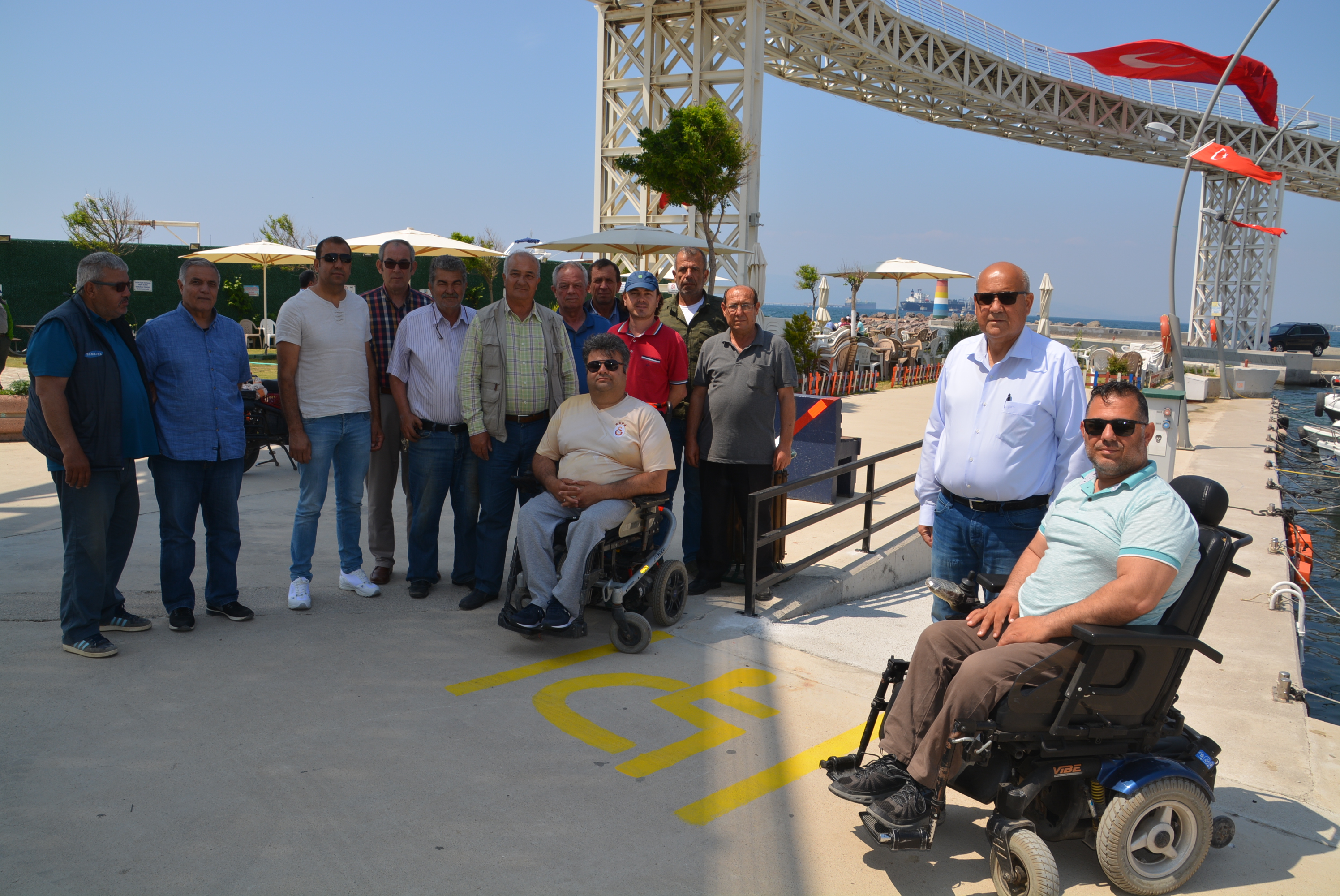 ALDER , Amatör balıkçı tekne barınağına engelli rampaları yaptı.