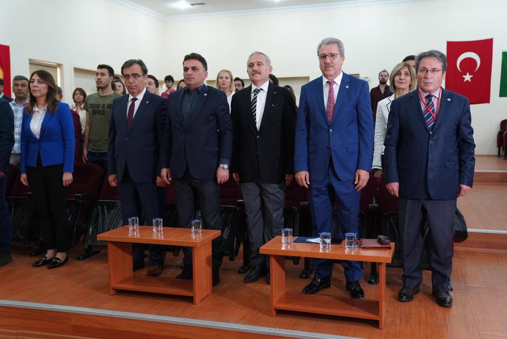 İzmir'de "Sovyet Sonrası Türk Dünyası Jeopolitiği Uluslararası Çalıştayı" başladı