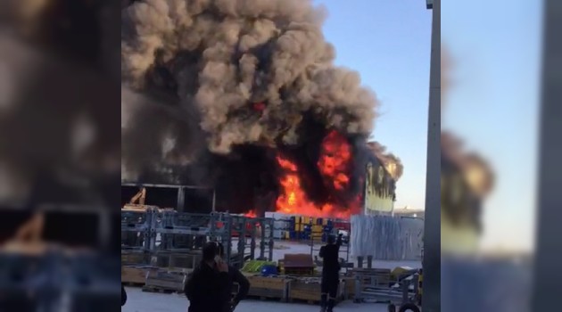 Rüzgar Gűlű Üretim Fabrikasın Kimyasal Atık Alanında yangın