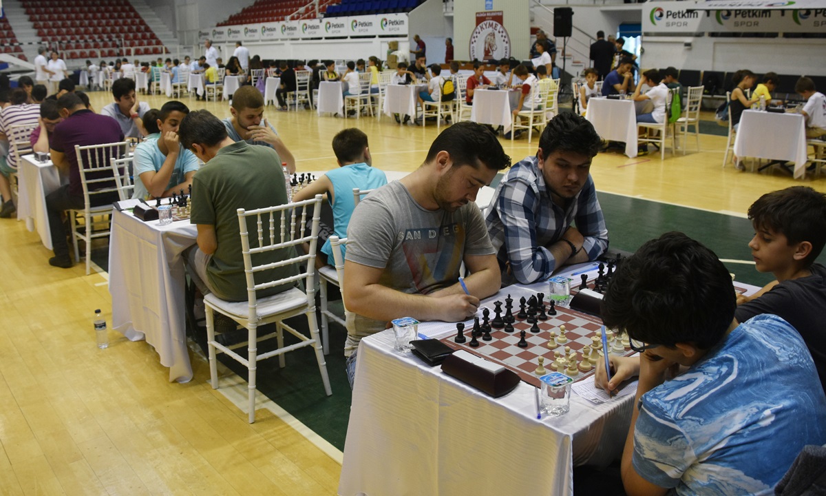 Aliağa Belediyesi 'Geleneksel Kyme Satranç Turnuvası' Sona Erdi
