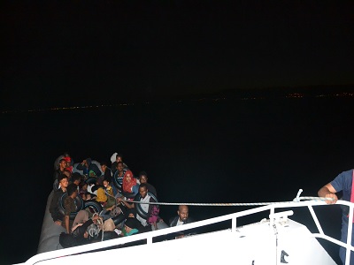 Dikili'de 42 Düzensiz Göçmen Yakalandı