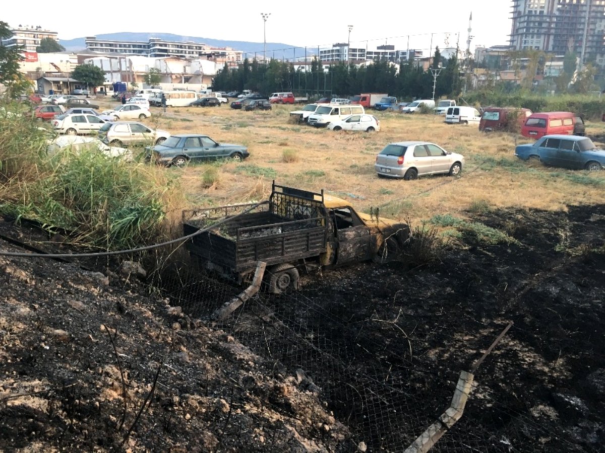 Bornova Yeddiemin Deposunda Yangın