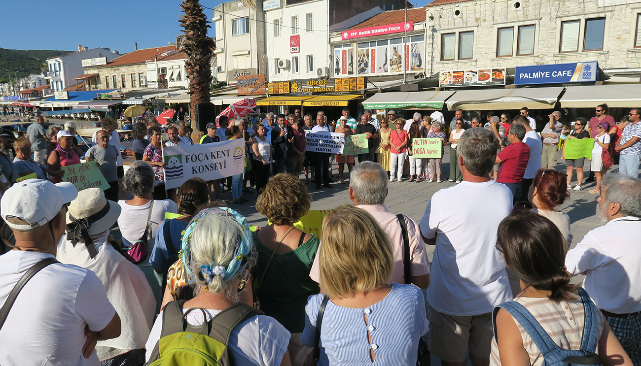 Çevre Katliamları Foça'da Protesto Edildi