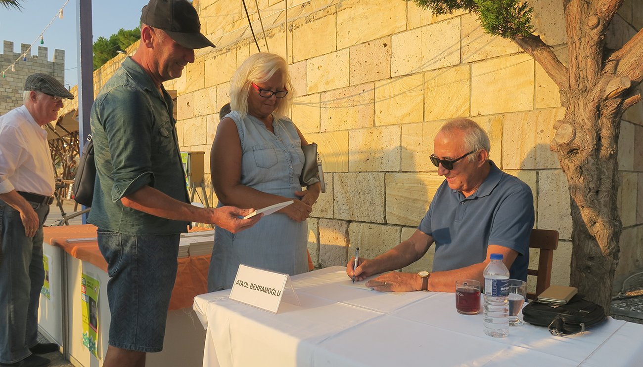 Ataol Behramoğlu, Foça Kitap Günleri'ne Katıldı