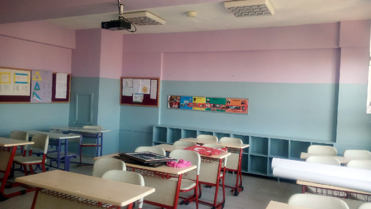 İzmir'in okullarına Büyükşehir'den destek
