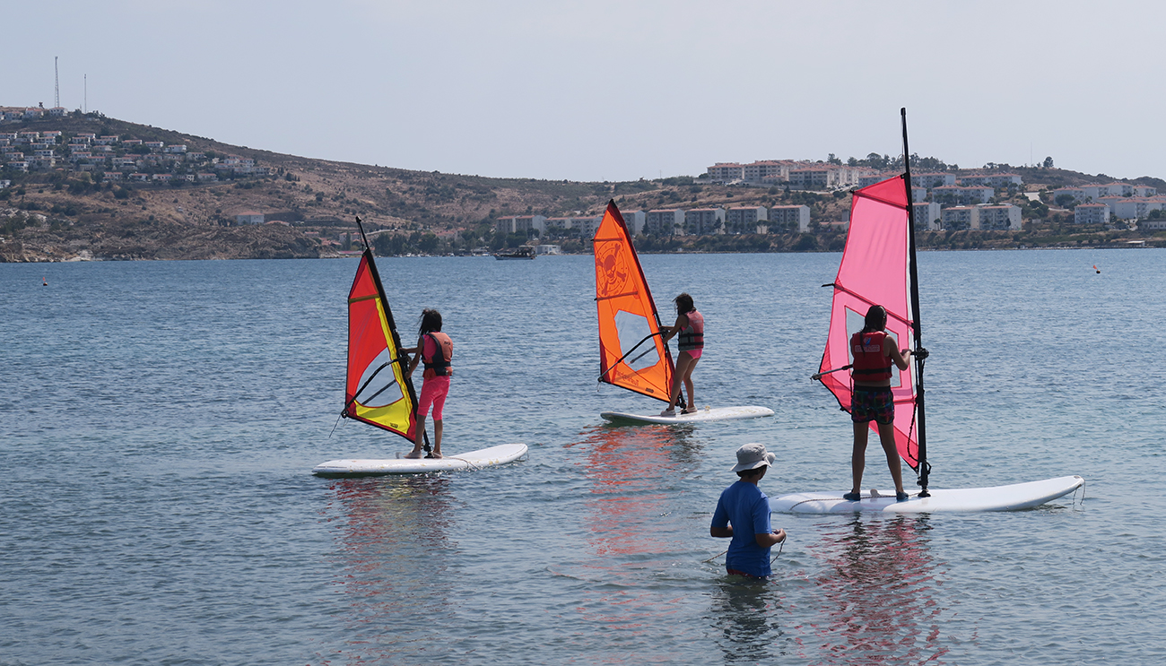 ON BİR ÇOCUK, YELKEN SPORU İLE TANIŞTI