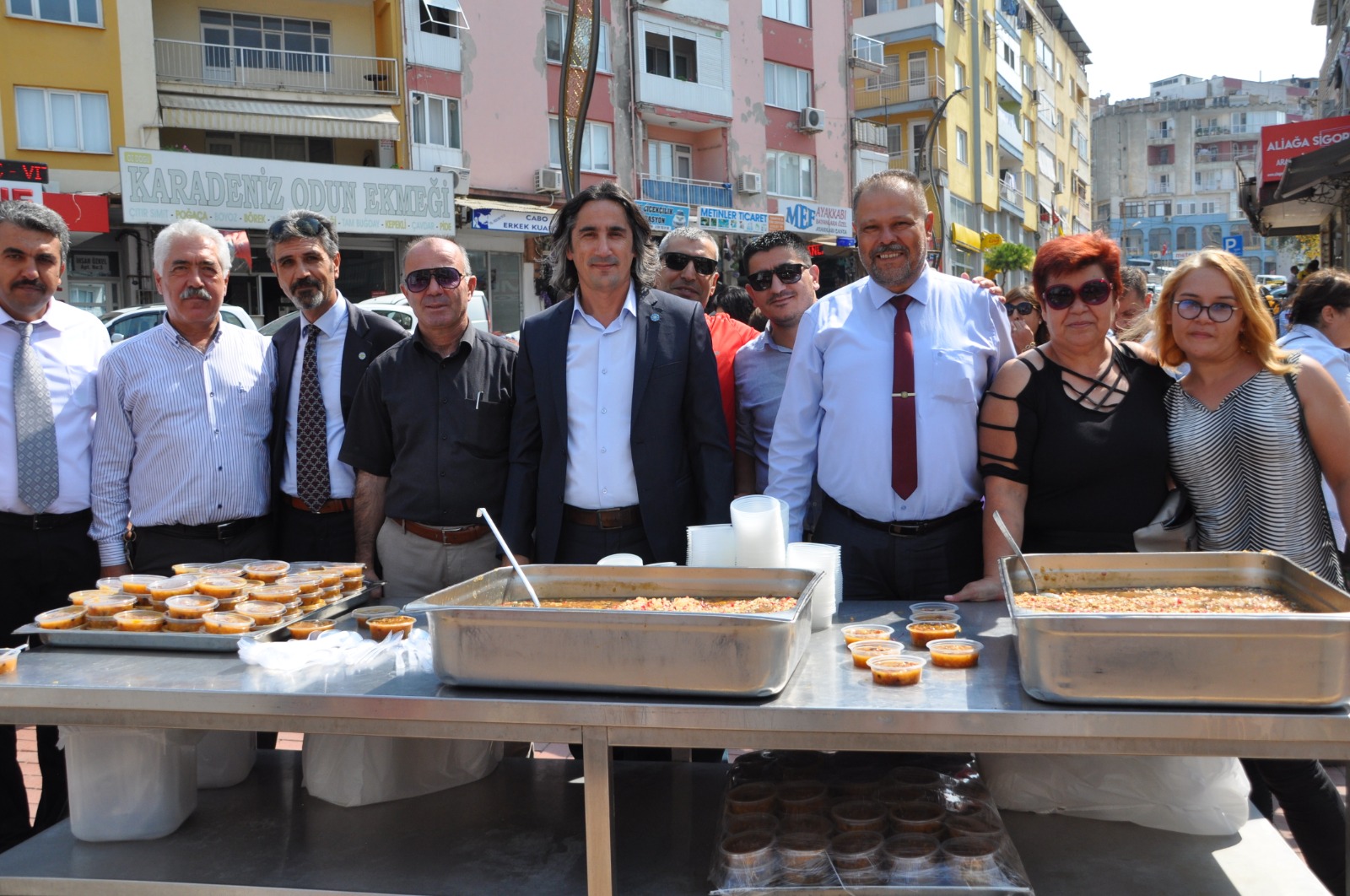 İYİ Parti Aliağa'dan aşure hayrı