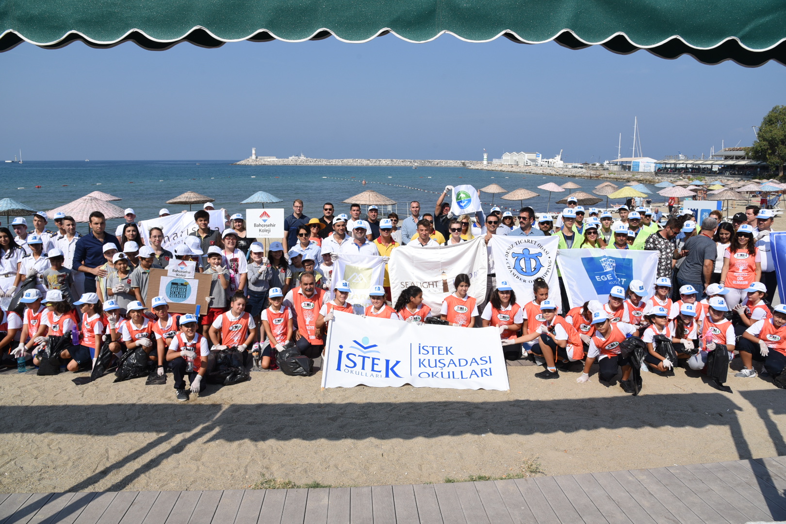 Uluslararası Kıyı Temizliği Kampanyası Kuşadası'nda Yapıldı