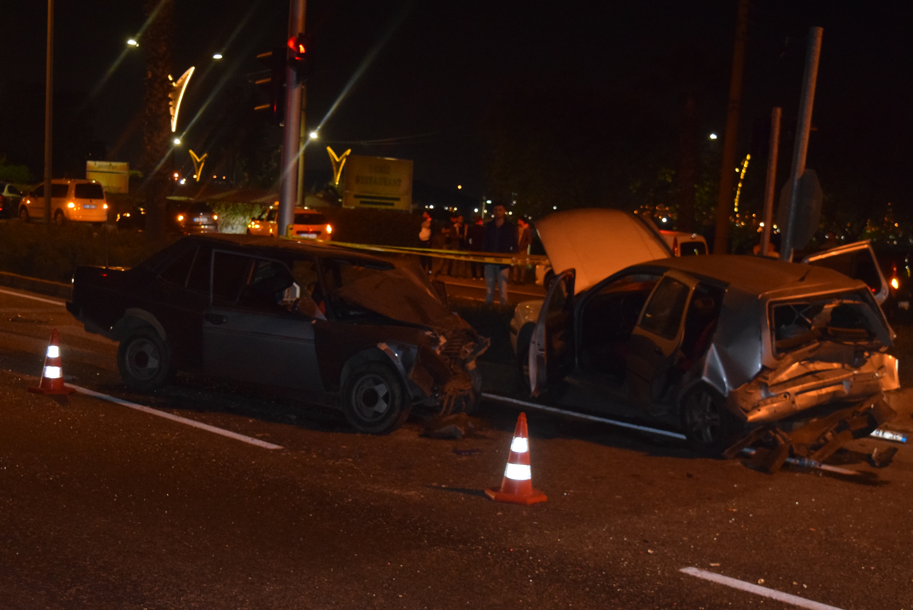 Aliağa'da  Trafik Kazası  1 ölü 5 yaralı