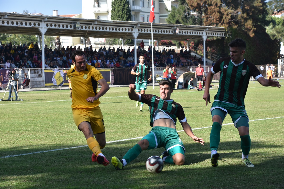 Aliağaspor Fk Evinde Berabere Kaldı