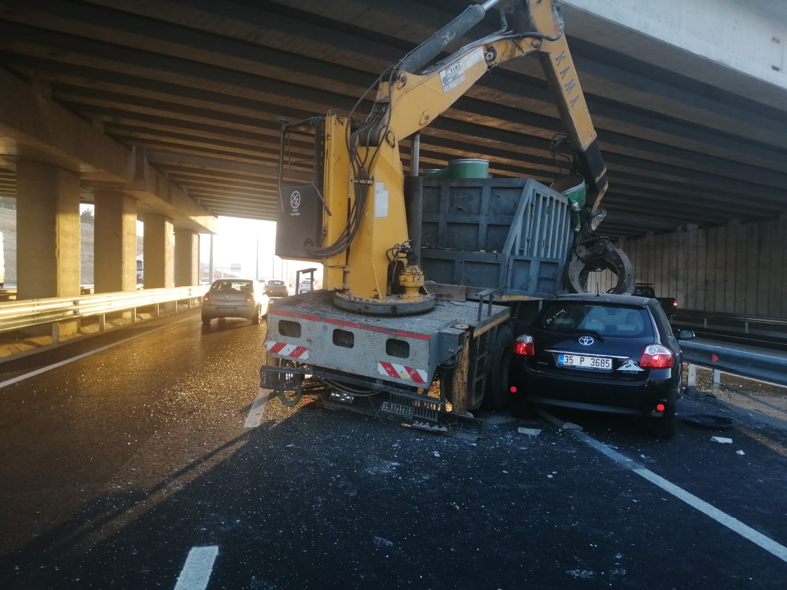 Aliağa'da Trafik Kazası:2 Yaralı