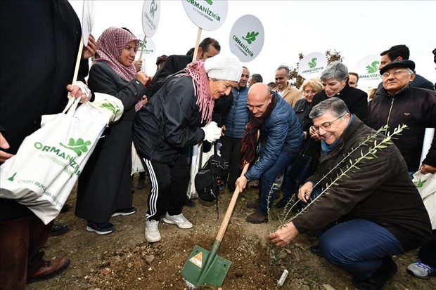 İzmir'de doğan her çocuk için bir fidan dikileçek