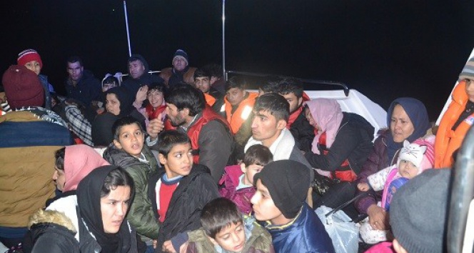 İzmir'de 47 düzensiz göçmen yakalandı