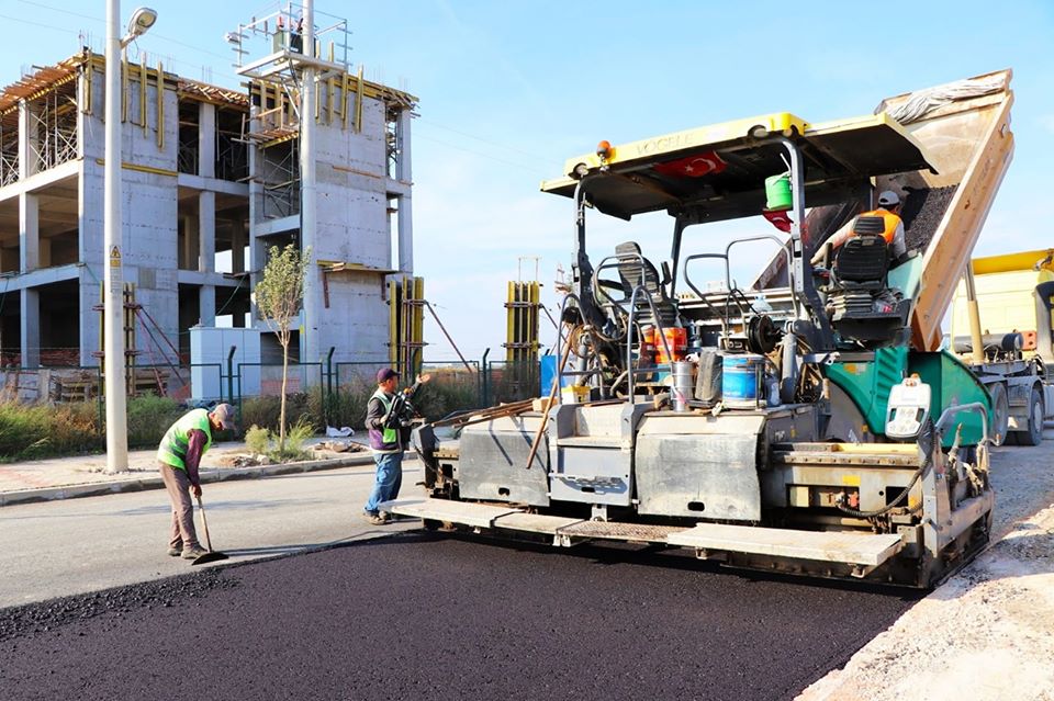 Ulukent OSB'de yollar yenileniyor