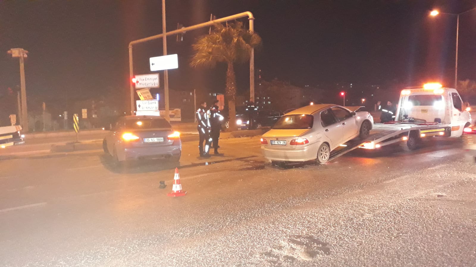 Aliağa'da trafik kazası: 5 yaralı