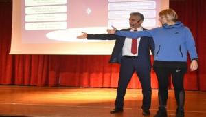 Aliağa Belediyesinden çalışanlarına motivasyon semineri