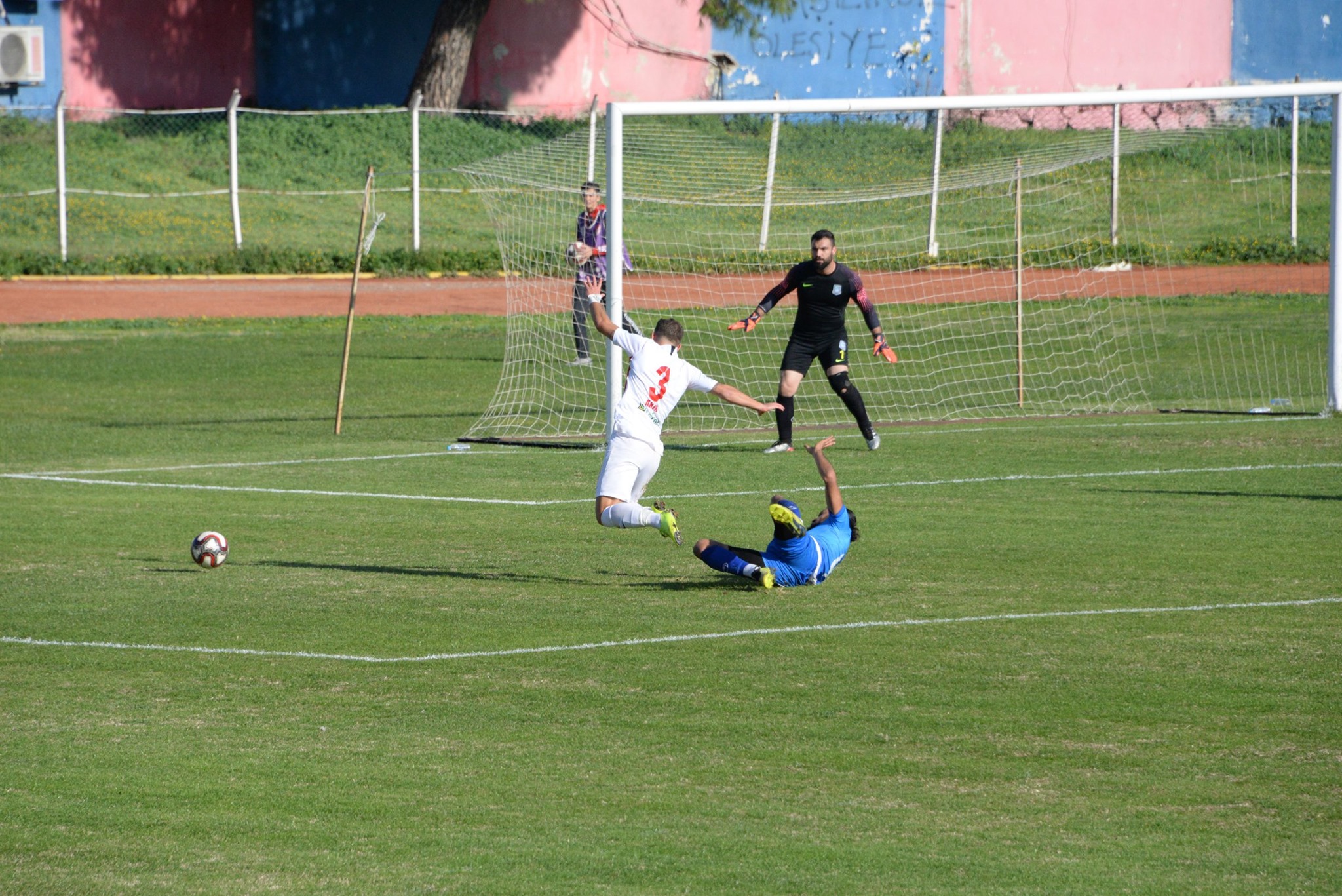 Bergama Belediyespor ilk yarıyı lider tamamladı