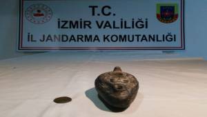 Menemen'de tarihi eserleri satmak isterken suçüstü yakalandılar