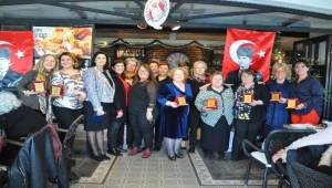 Türk Anneler Derneğinden yeni yıl kahvaltısı