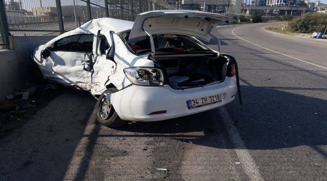 Aliağa 'da tanker ile otomobil çarpıştı: 1 yaralı