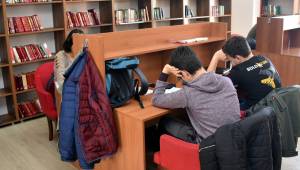 Aliağa'nın Kültür Birikimi, Nadir Nadi Kütüphanesi