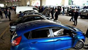 Bornova'da "İkinci El Araba Pazarı" açıldı